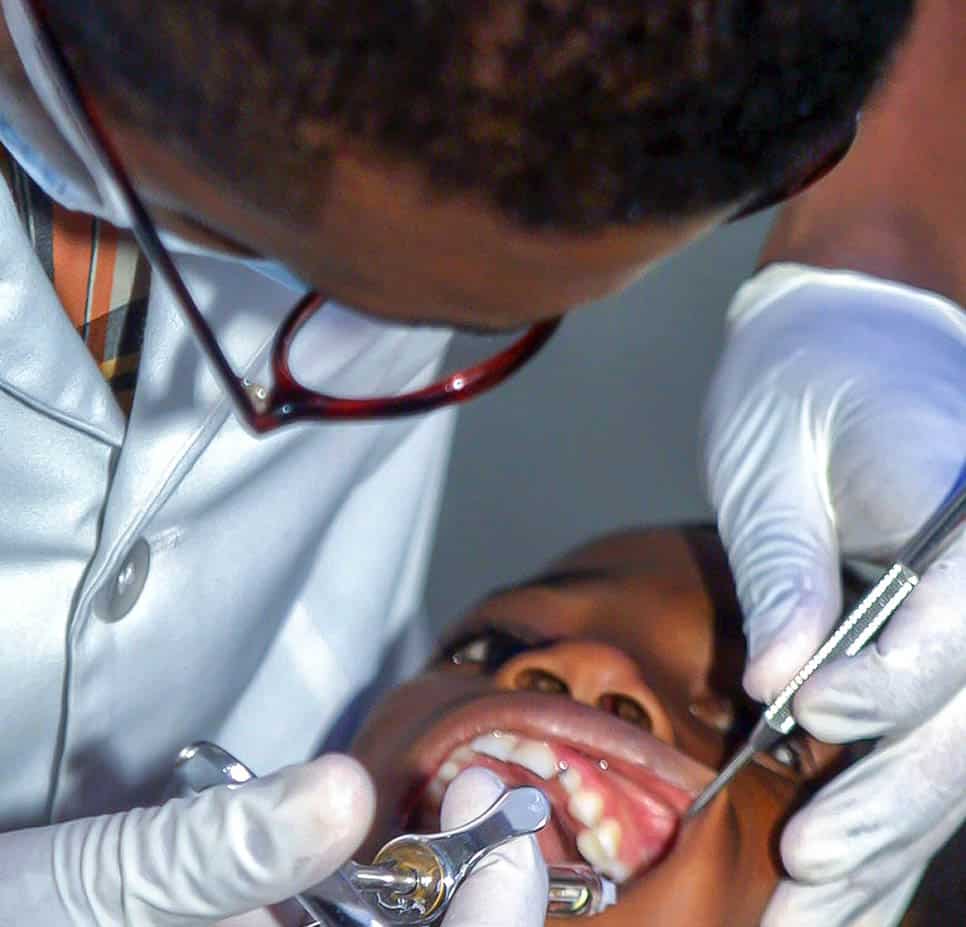 Fast and effective 1-hour teeth whitening service for instant results Southampton